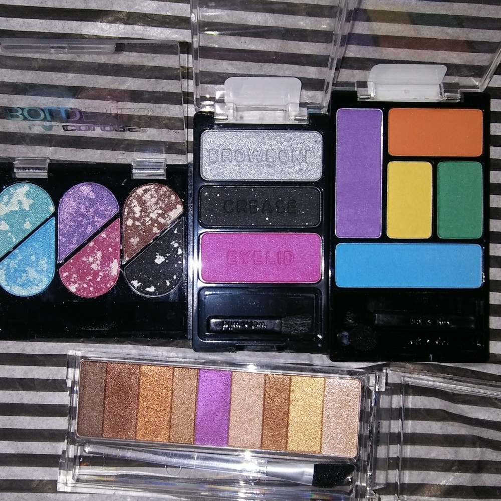 4 Eye shadow Palletes (23 colors in total!)